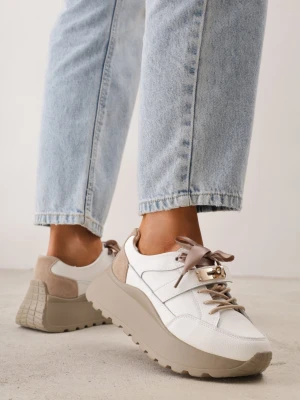 Białe Sneakersy z Naturalnej Skóry Ozdobione Metalowym Zapięciem i Kokardą ze Wstążki Citlala Goodin