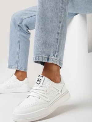 Białe Sneakersy z Ozdobnym Sznurowaniem i Naszywką z Pandą Velwisa