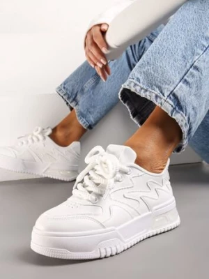 Białe Sneakersy z Szerokimi Sznurowadłami Ozdobione Tłoczeniami i Wstawką przy Podeszwie Ulares
