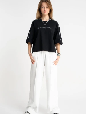 Białe spodnie dresowe STRAIGHT z modnymi przeszyciami Reporter