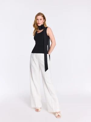 Białe spodnie z prostymi nogawkami z dodatkiem lnu TARANKO