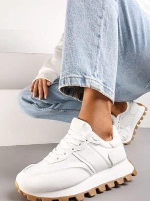 Białe Sznurowane Sneakersy na Podeszwie z Bieżnikiem Ozdobione Przeszyciami Flipa