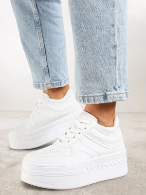 Białe Sznurowane Sneakersy Vices na Grubej Podeszwie Ozdobiona Napisem Annalira