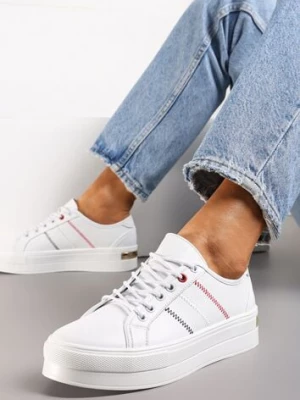 Białe Sznurowane Sneakersy ze Skóry Naturalnej z Przeszyciami i Metaliczną Wstawką Klefamia