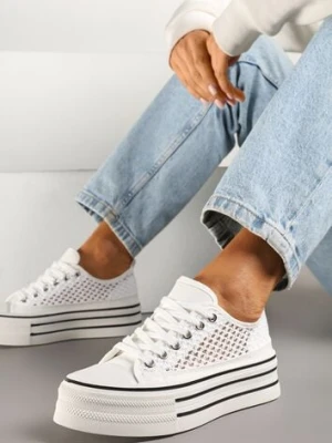 Białe Trampki na Platformie Ozdobione Koronką Emozi