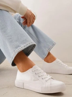 Białe Trampki VICES na Żłobionej Platformie Zdobione Trójkątną Aplikacją Lorerina