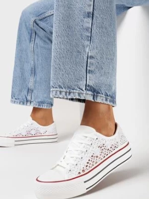 Białe Trampki z Ażurową Cholewką Przed Kostkę Giviana