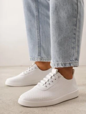 Białe Wsuwane Tenisówki z Perforacją i Podeszwą z Bieżnikiem Illanya kang you