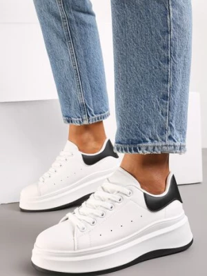 Biało-Czarne Sneakersy na Grubej Podeszwie z Perforacją i Ozdobą Gumowym Misiem Aireth