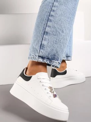 Biało-Czarne Sneakersy na Platformie z Biżuteryjnymi Aplikacjami na Sznurówkach Noonia