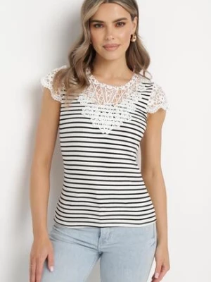 Biało-Czarny Bawełniany T-shirt z Prążkowanej Dzianiny Ozdobiony Koronką Liasilo g-dz fashion