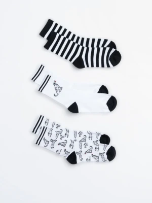 Biało-czarny zestaw skarpet z autorskimi grafikami 3-PAK Reporter