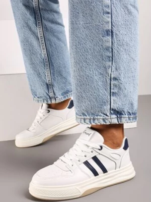 Biało-Niebieskie Płaskie Sneakersy Wykończone Paskami Walleria