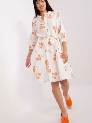 Biało-pomarańczowa wzorzysta sukienka z falbaną Lakerta