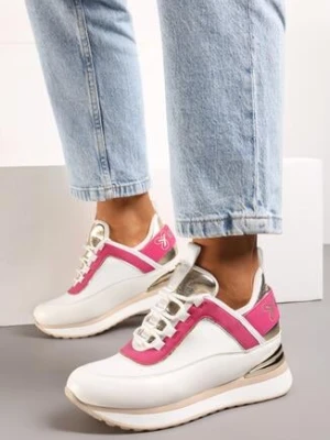 Biało-Różowe Sneakersy na Ukrytym Koturnie z Metaliczną Blaszką i Napisem Yenavra