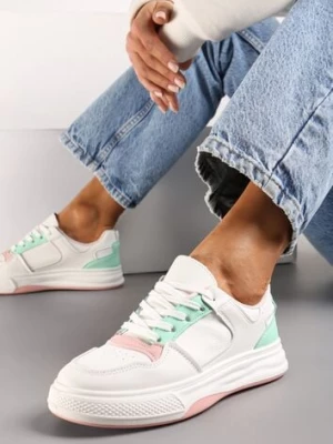 Biało-Różowe Sneakersy Ozdobione Kolorowymi Wstawkami i Perforacją Uttavia