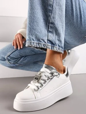 Biało-Srebrne Sneakersy z Metaliczną Zawieszką na Sznurówkach Ozdobioną Cyrkoniami Edosa