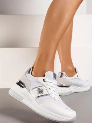 Biało-Srebrne Sneakersy za Kostkę z Ekoskóry na Koturnie ze Sznurowaniami i Metalową Ozdobą Galeira