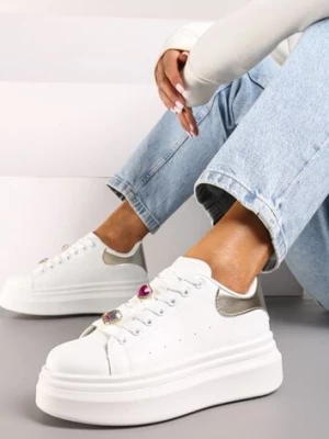 Biało-Złote Sneakersy na Platformie z Aplikacjami na Sznurówkach Neveahra