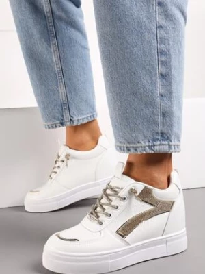 Biało-Złote Sneakersy na Ukrytym Koturnie Ozdobione Cyrkoniami Maatisa
