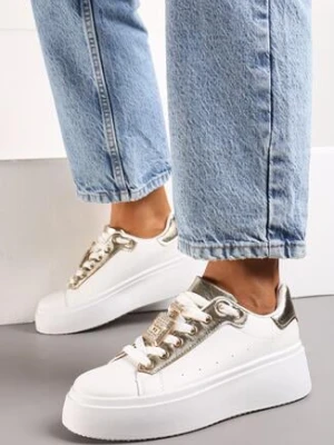 Zdjęcie produktu Biało-Złote Sneakersy z Metaliczną Ozdobą z Cyrkoniami przy Sznurówkach Awenttes