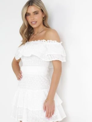 Biały 2-częściowy Komplet Haftowany Top z Hiszpańskim Dekoltem i Spódnica z Falbanką Ravenisa