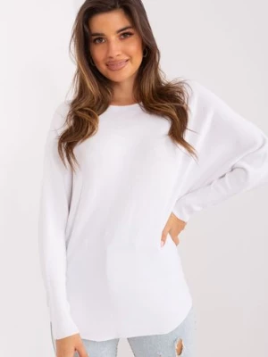 Biały damski sweter oversize z wiskozą