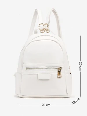 Biały Mały Plecak Trapezowy Zdobiony Aplikacją Paseriela caely