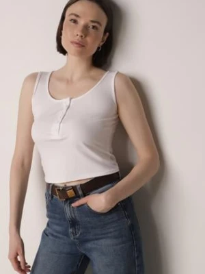 Biały Prążkowany Top na Szerokich Ramiączkach z Bawełny Zdobiony Guzikami Bernella romee's