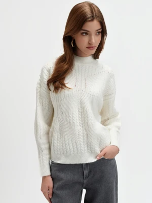 Biały sweter ażurowy Top Secret