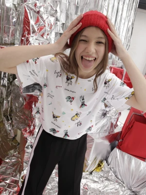 Biały świąteczny T-shirt z nadrukiem Reporter