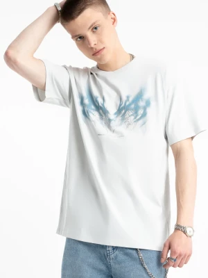 Biały t-shirt LOOSE z autorską grafiką z przodu Reporter