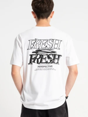 Biały t-shirt LOOSE z autorską grafiką z tyłu Reporter