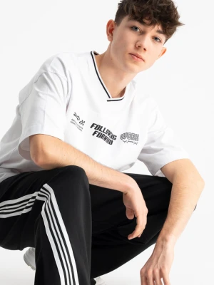 Biały t-shirt LOOSE z nadrukiem z przodu Reporter