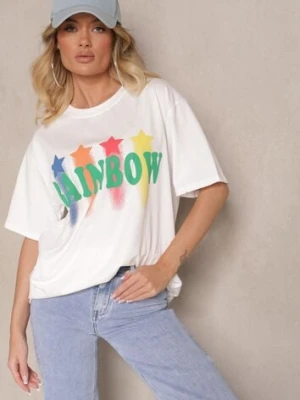 Biały T-shirt o Kroju Oversize z Nadrukowanym Napisem Ilorella ambitionfly