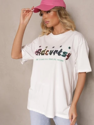 Biały T-shirt Oversize Ozdobiony Napisem i Kolorowymi Gwiazdami Ilamora Ambitionfly