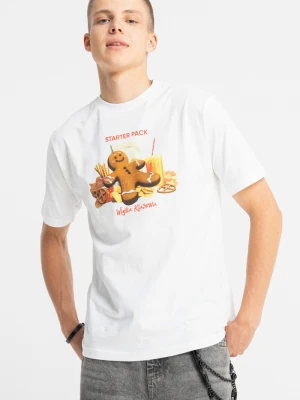 Biały t-shirt REGULAR z autorską świąteczną grafiką z przodu Reporter