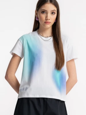 Biały t-shirt z kolorowym nadrukiem z przodu Reporter Young