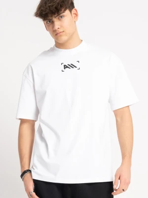 Biały t-shirt z minimalistycznym nadrukiem pod szyją Reporter