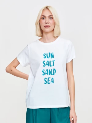 Biały top z niebieskimi napisami Top Secret