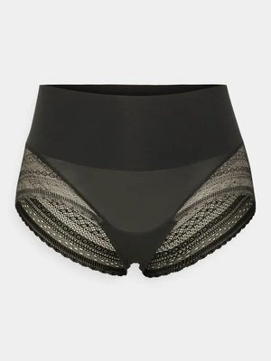 Bielizna korygująca Spanx