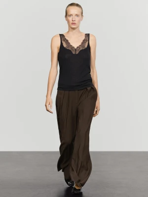 Bieliźniany Top Na Ramiączkach Z Koronkowym Detalem - Czarny - Massimo Dutti - Female