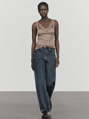 Bieliźniany Top Na Ramiączkach Z Koronkowym Detalem - Norkowy - Massimo Dutti - Female