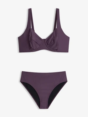 Bikini minimizer z figami z wysokim stanem lekko modelującymi sylwetkę (komplet 2-cz.) BonPrix fioletowy