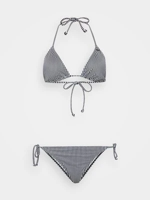 Bikini O'Neill