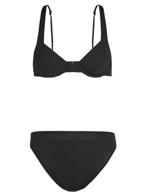 Bikini O'Neill