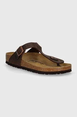 Birkenstock japonki nubukowe Gizeh kolor brązowy na płaskim obcasie 743831