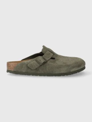 Birkenstock klapki zamszowe Boston męskie kolor zielony 1024721