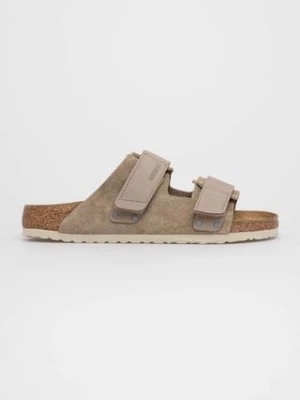 Birkenstock klapki zamszowe Uji męskie kolor beżowy 1025690