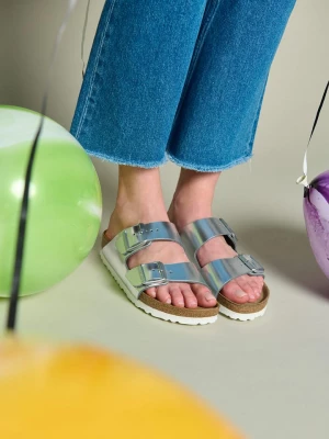 Birkenstock Skórzane klapki "Arizona" w kolorze srebrnym rozmiar: 40